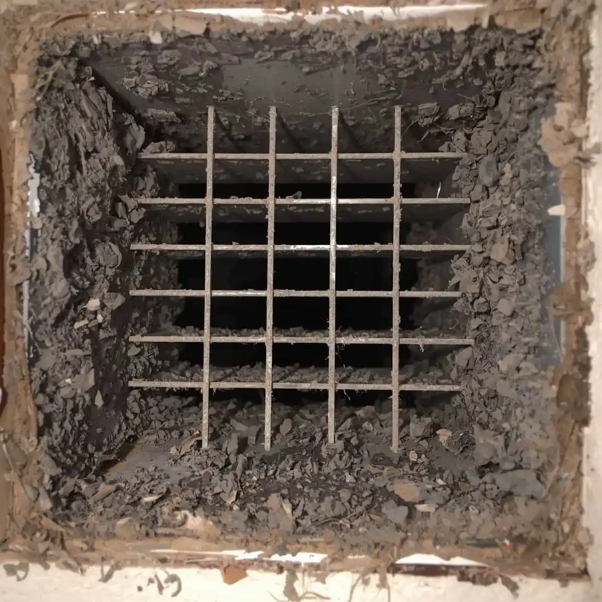 before-clogged-hvac-duct-cleaning-plano. (1) (1) (1) (1)